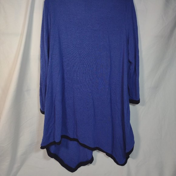 Chelsea & Theodore Sweater - Picture 3 of 3